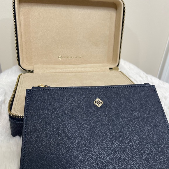 NWT Kendra Scott Medium Travel Jewelry Case! - Picture 5 of 11